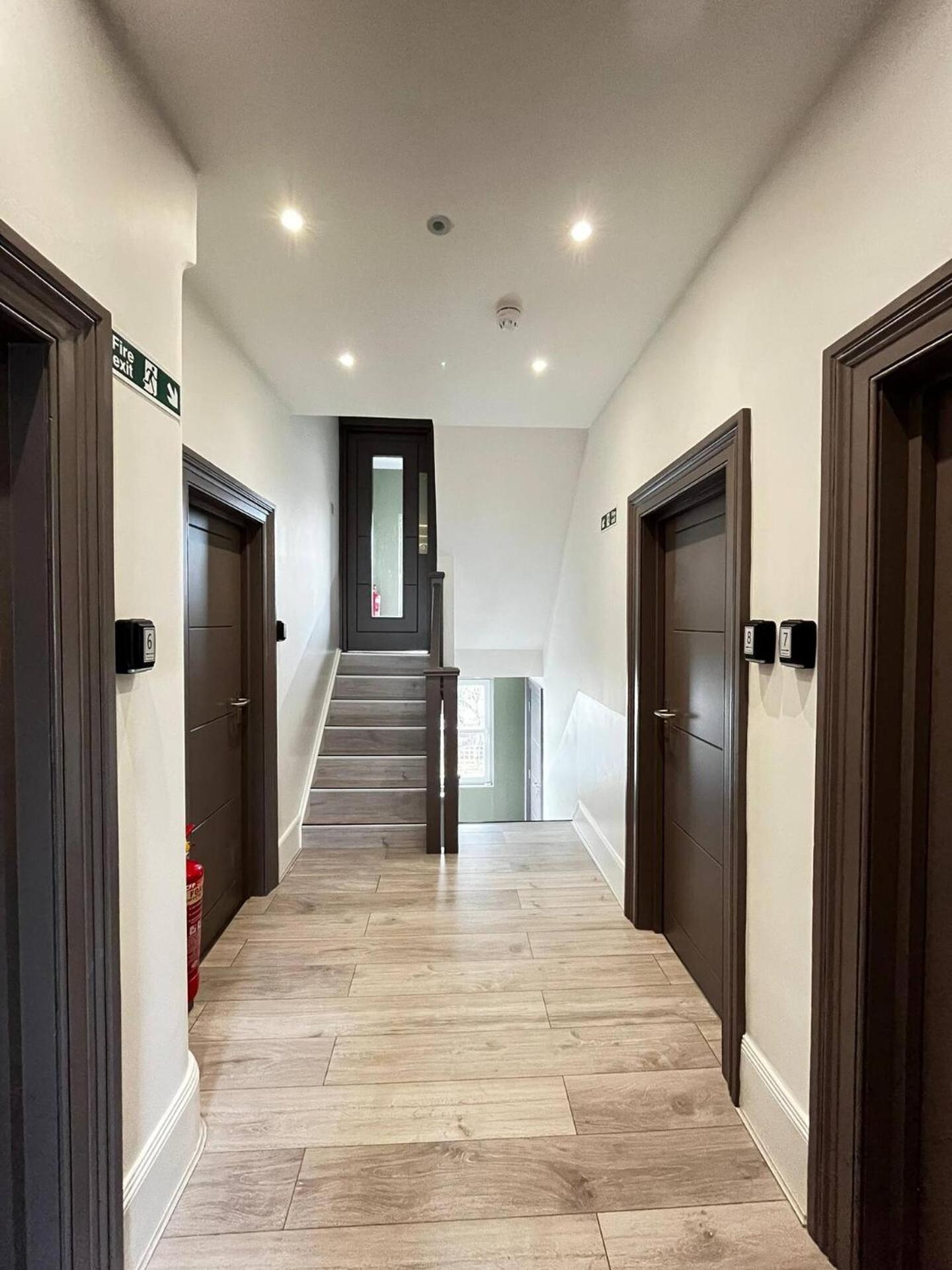 Apt 08 Beachside Beauty Central Studio Steps From Cafes Brighton Eksteriør billede